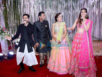 Ayushmann Khurrana and Kriti Sanon gatecrash a wedding to promote their film 'Bareilly Ki Barfi'