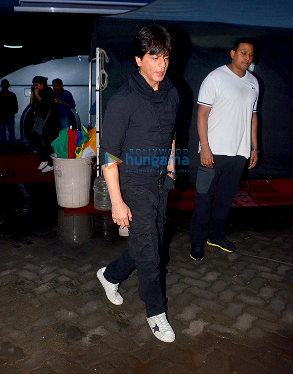 bollywood superstar shah rukh khan snapped at the promotions of his film jab harry met sejal 2