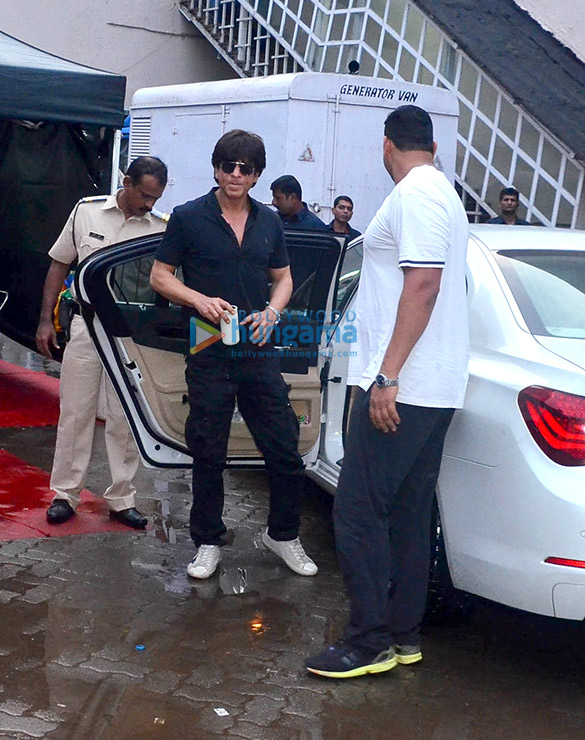bollywood superstar shah rukh khan snapped at the promotions of his film jab harry met sejal 6