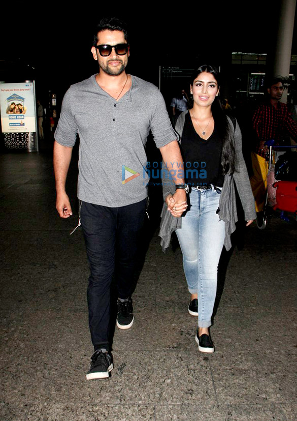 disha patani saif ali khan and others snapped at the airport 4