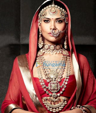 Celebrity Photo Of Esha Gupta