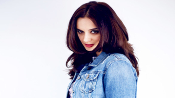 Celebrity Photos of Evelyn Sharma
