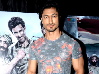 Hrithik Roshan, Shruti Hassan and many more graces 'Raagdesh' screening