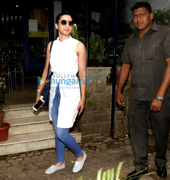 jackky bhagnani and gauahar khan snapped at the kitchen garden 6