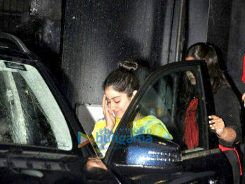 Jhanvi Kapoor snapped post salon sesion in Juhu