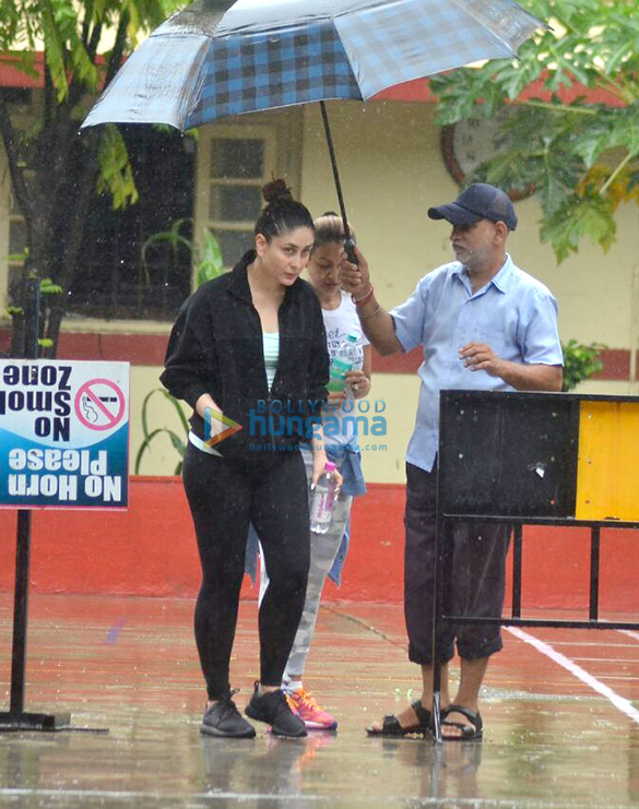 kareena kapoor khan amrita arora snapped at the gym today 2