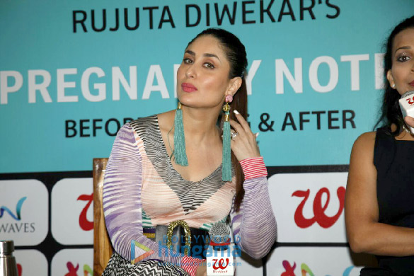 kareena unveils rujuta diwekar book on pregnancy notes 6