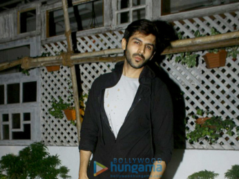Kartik Aaryan snapped in Juhu
