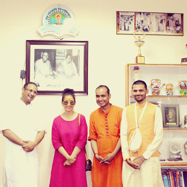 Manisha Koirala was in Haridwar for Guru Purnima and this is what she did-5