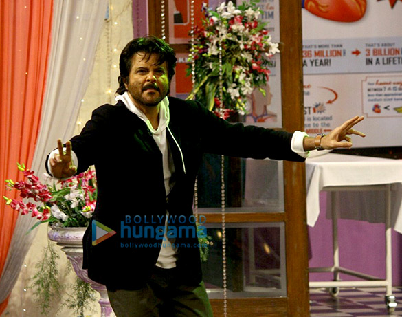 promotion of mubarakan on comedy nights with kapil sharma 4