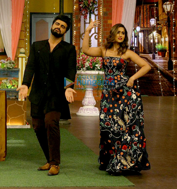 promotion of mubarakan on comedy nights with kapil sharma 7