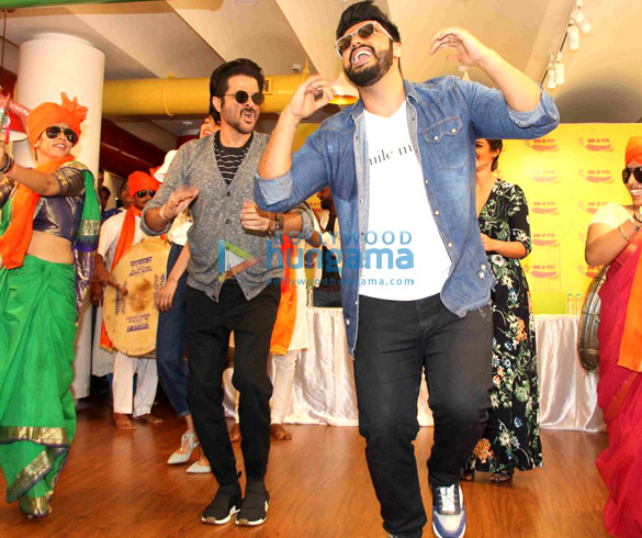 promotions of mubarakan at radio mirchi 98 3 fm office 4