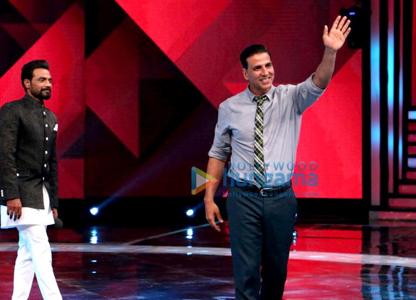 promotions of toilet ek prem katha on dance 7