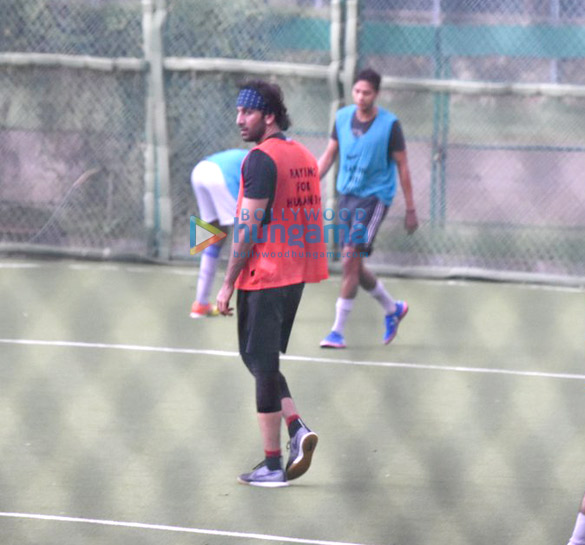 ranbir kapoor snapped at football practice 5 2