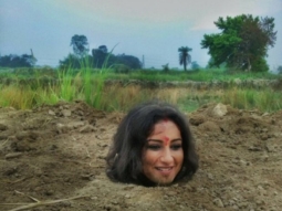 SHOCKING: Divya Dutta buried neck-deep in mud for 3 hours for Babumoshai Bandookbaaz