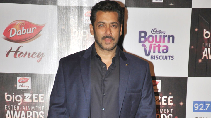 Salman Khan At Big Zee Entertainment Awards 2017 Salman Khan At Big Zee Entertainment Awards 2017