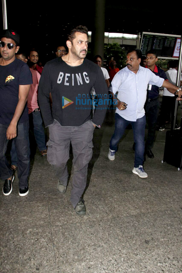 salman khan arrives from morocco post tiger zinda hai shoot 6