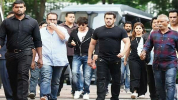 FIRST PHOTO: Salman Khan shoots with Shah Rukh Khan for Aanand L Rai’s next film