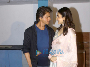 Shah Rukh Khan and Anushka Sharma visit Tarak Mehta Ka Ooltah Chashmah set for Jab Harry Met Sejal promotions