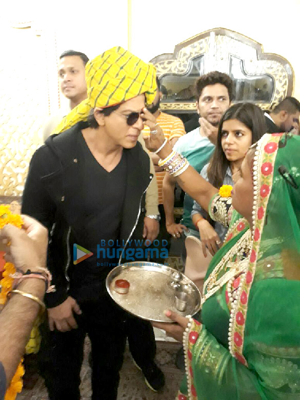 shah rukh khan receives a royal welcome in rajasthan 2