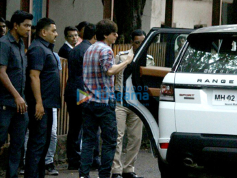 Shah Rukh Khan snapped at filmcity