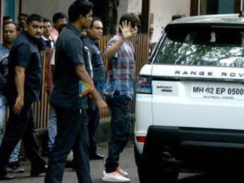 Shah Rukh Khan snapped at filmcity