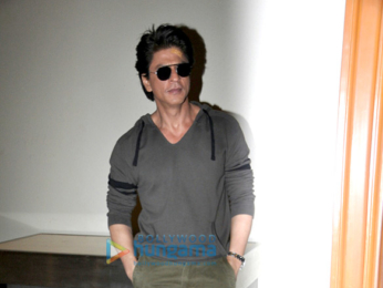 Shah Rukh Khan snapped promoting at 'Jab Harry Met Sejal'