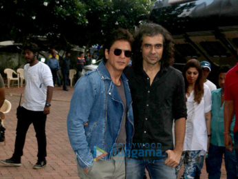 Shah Rukh Khan and Imtiaz Ali promote 'Jab Harry Met Sejal' on Dance+