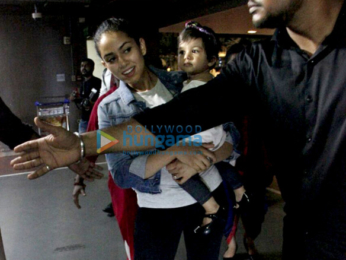 Shahid Kapoor drops in to pick up wife Mira Rajput and baby Misha at Mumbai's T2 airport