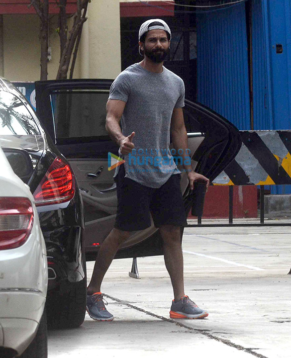 Shahid Kapoor snapped at gym Shahid Kapoor snapped at gym
