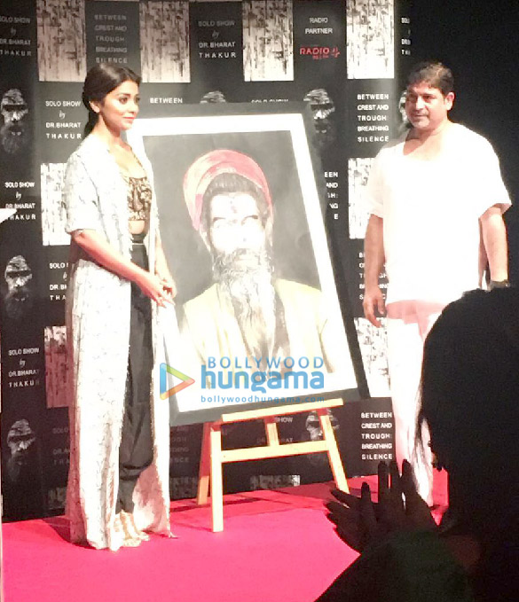 Shriya Saran attends Dr. Bharath Thakur’s Solo Art Exhibition Shriya Saran attends Dr. Bharath Thakur’s Solo Art Exhibition