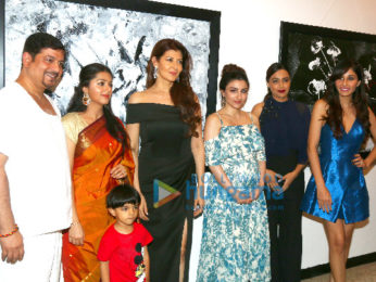 Soha Ali Khan and others at Bharat Thakur's art exhibition