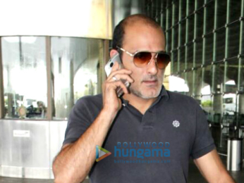 Sridevi and Akshaye Khanna snapped at the airport