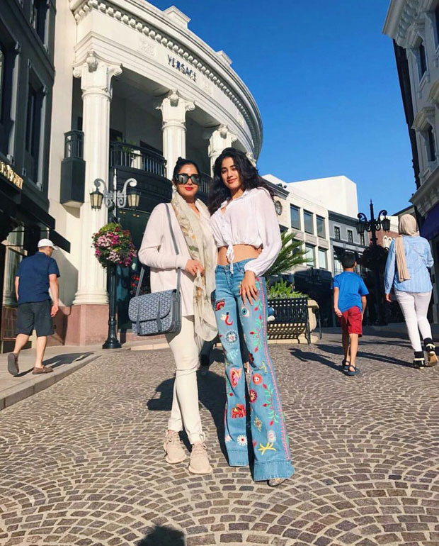 Sridevi and daughter Jhanvi Kapoor have a mother-daughter day out in Los Angeles