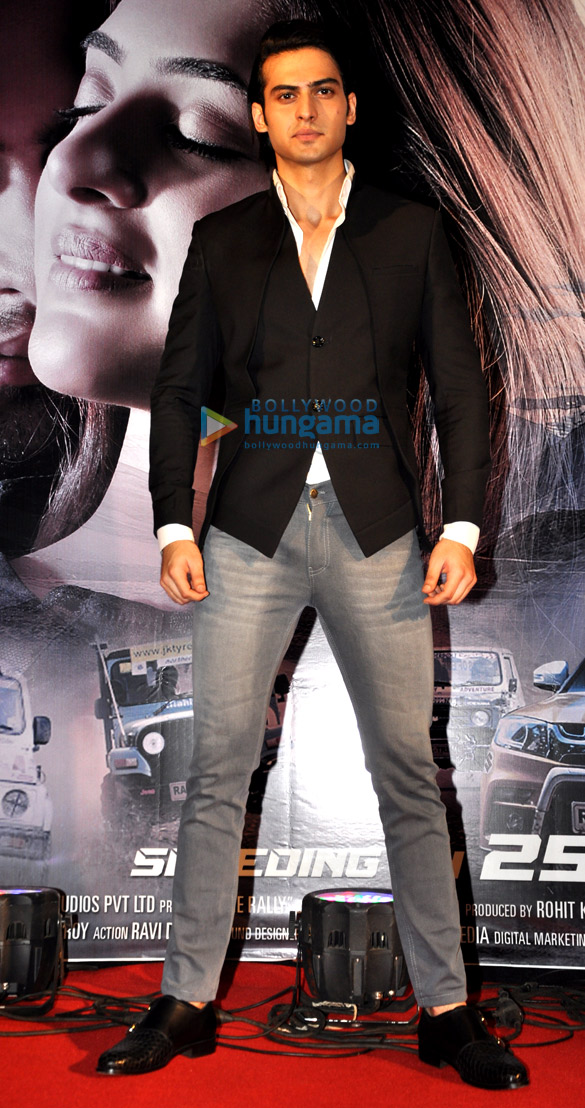 suniel shetty unveils the trailer of the rally 7