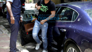 Sushant Singh Rajput snapped while entering a meeting in Bandra