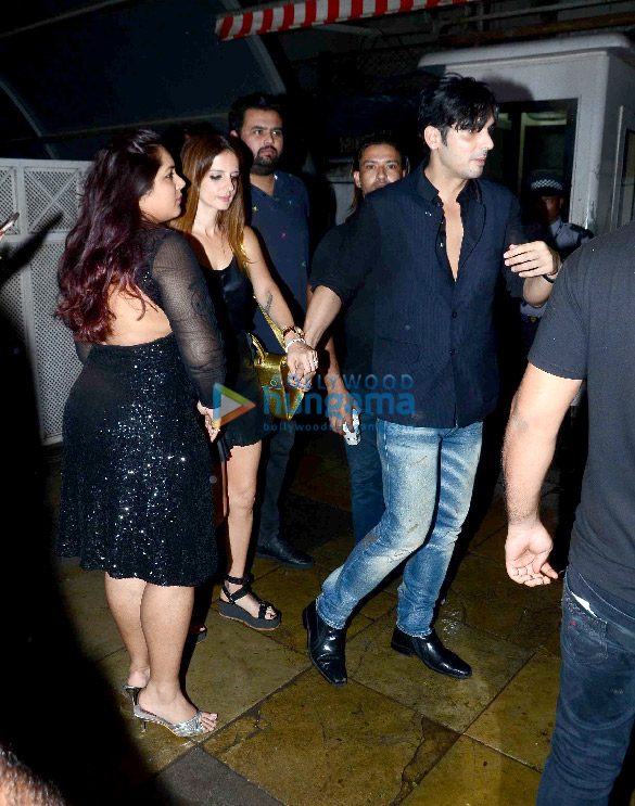 sussanne roshan zayed khan snapped at the bandra project 2