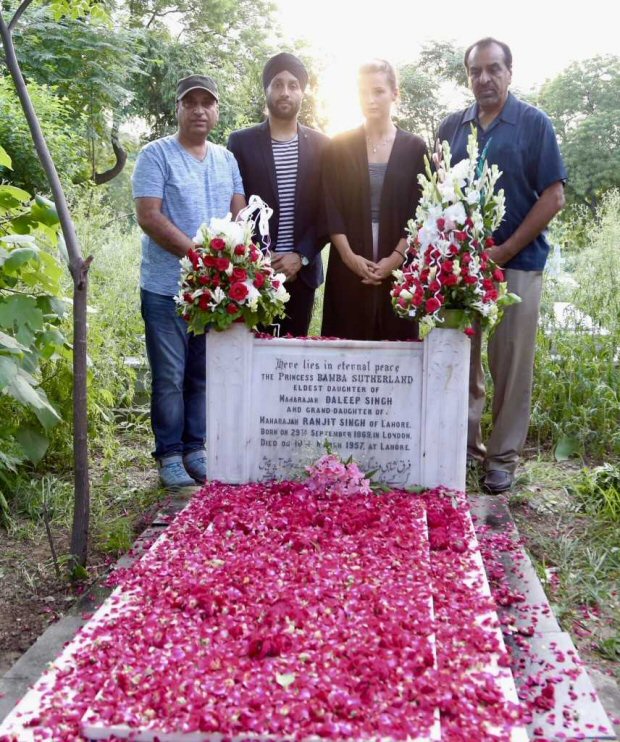The Black Prince's Director and Team visit Bamba Sutherland's Grave