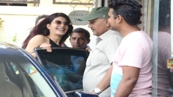 The sensational Jacqueline Fernandez snapped post her rehearsals in Bandra