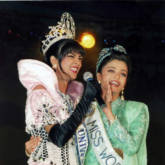 Throwback Tuesday: Here’s a picture perfect moment between Sushmita Sen and Aishwarya Rai Bachchan from pageant days