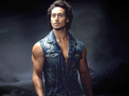 Tiger Shroff Breaks Into SUPERB Dancing Mode At The Airport