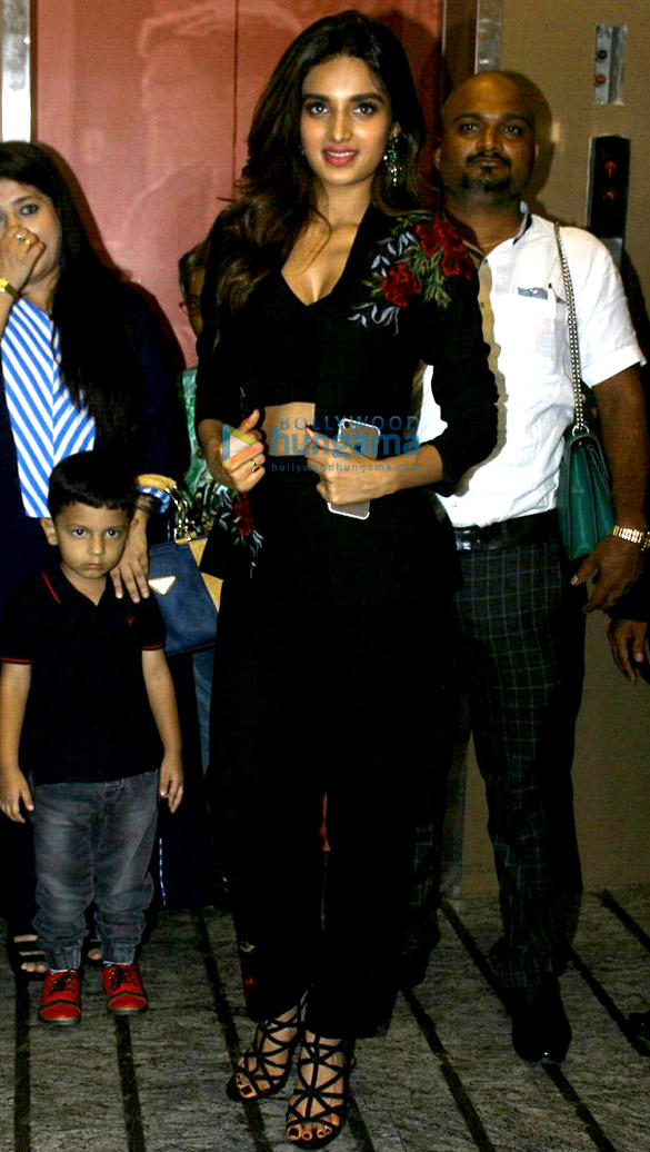 tiger shroff nidhhi agerwal and many more at munna michael screening 2