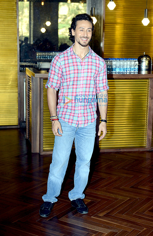 tiger shroff nidhi agrewal and nawazuddin siddiqui promote munna michael in delhi 5