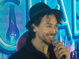 Check out: Tiger Shroff shows-off his fitness skills at a morning fitness party
