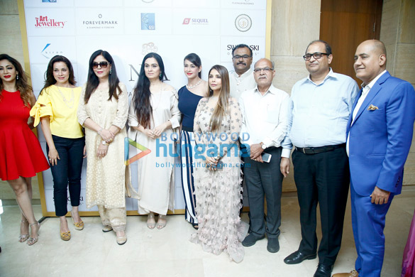 Yesteryear divas Zeenat Aman, Padmini Kolhapure and other celebs grace the jury round of NJA Awards 2017 Yesteryear divas Zeenat Aman, Padmini Kolhapure and other celebs grace the jury round of NJA Awards 2017