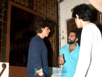 Shah Rukh Khan snapped post dubbing in Bandra