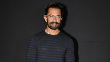 Aamir Khan Sings Aati Kya Khandala With Better Half Kiran Rao | Secret Superstar