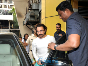Aamir Khan snapped post dubbing in Andheri