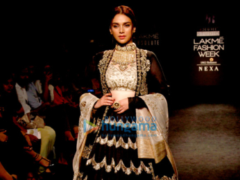 Aditi Rao Hydari walks for Jayanti Reddy at Lakme Fashion Week 2017