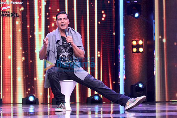 akshay kumar promotes toilet ek prem katha on amul sa re ga ma pa lil champs 1